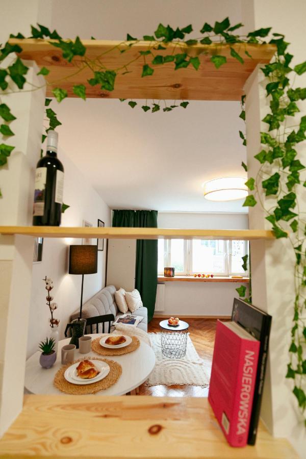 Chmielna - 250M Od Zlotych Tarasow, 350M Od Dworca Centralnego - Wifi - Smart Tv 55 Cali - Better Rental Varsó Kültér fotó